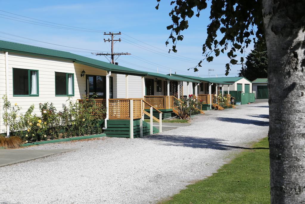 Taupo Top 10 Holiday Park Экстерьер фото