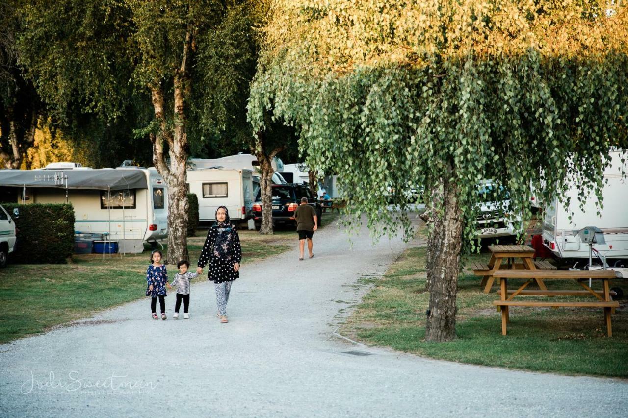Taupo Top 10 Holiday Park Экстерьер фото